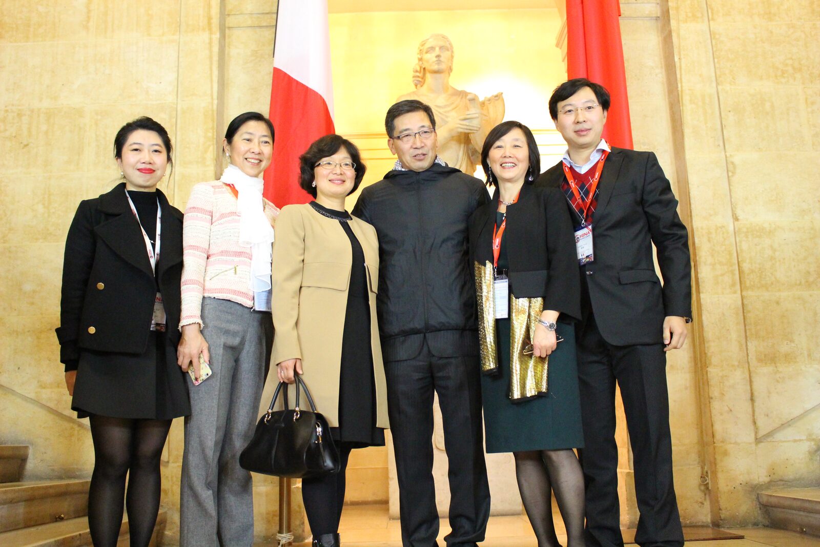 时任中国驻马赛总领事余劲松与 China Workshop 团队合影